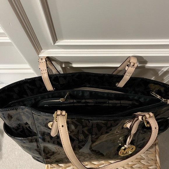 MICHAEL KORS MEDIUM TOTE - Picture 3 of 10